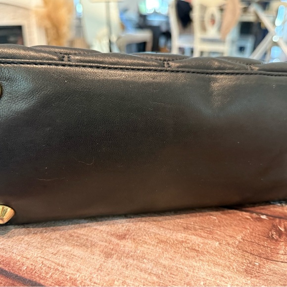 Badgley Mischka Super soft Black Quilted Shoulder Bag - Picture 13 of 13